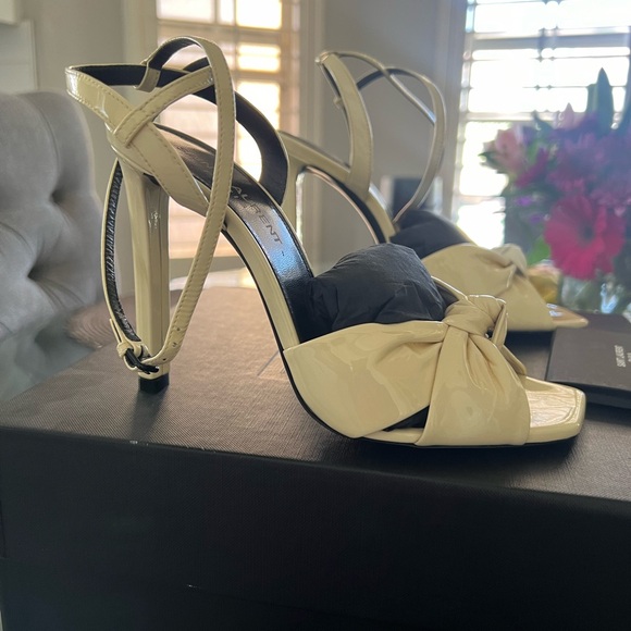 New beige patent Amy heel - Picture 9 of 9